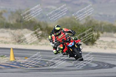 media/Jan-15-2026-Racers Edge (Thu) [[dfebeb70ab]]/3-B Group/Session 4 (Turn 5)/